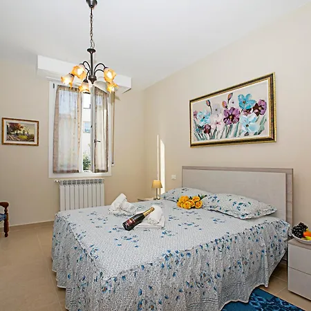 Apartment Mimosa 5 - Happy Desenzano del Garda